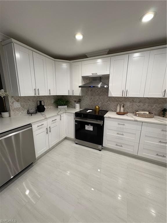 131 25th St SW, Naples, FL 34117-12
