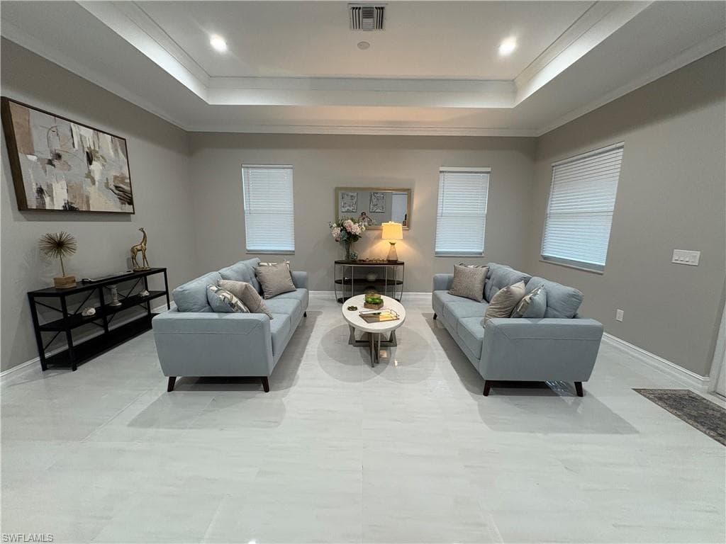 131 25th St SW, Naples, FL 34117-6