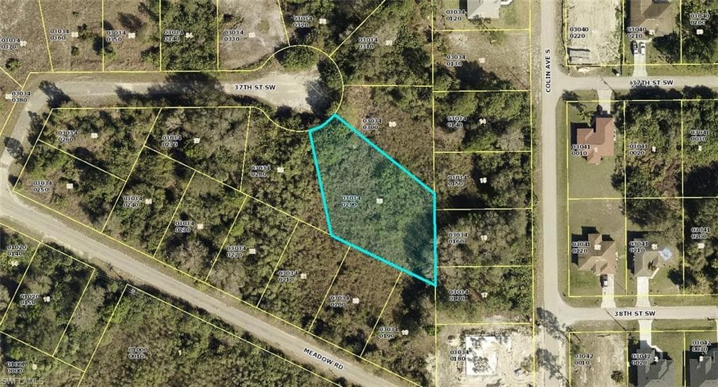 4003 37th St SW, Lehigh Acres, FL 33976-1