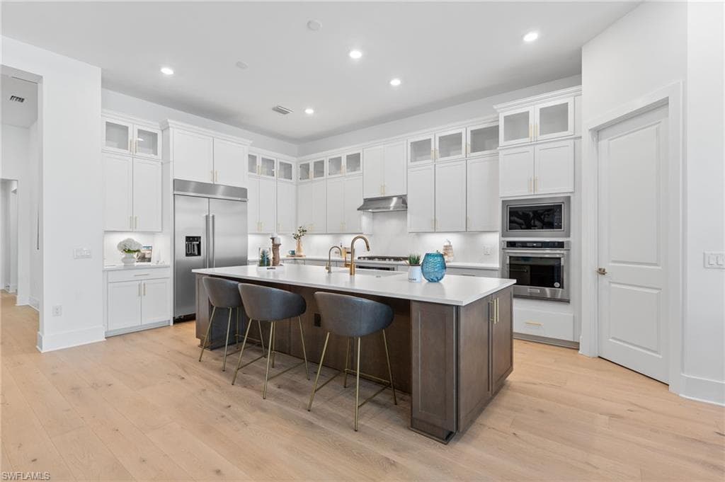 16214 Verilyn Cir, Naples, FL 34110-6