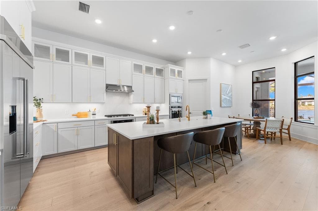 16214 Verilyn Cir, Naples, FL 34110-8