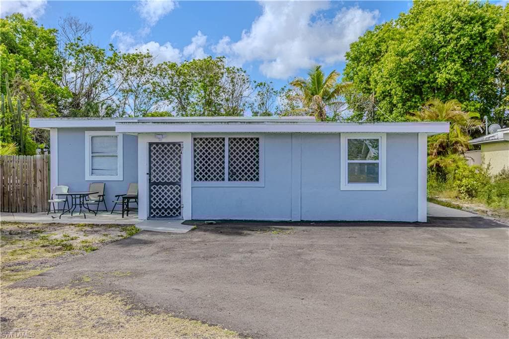 3132 Francis Ave, Naples, FL 34112-2