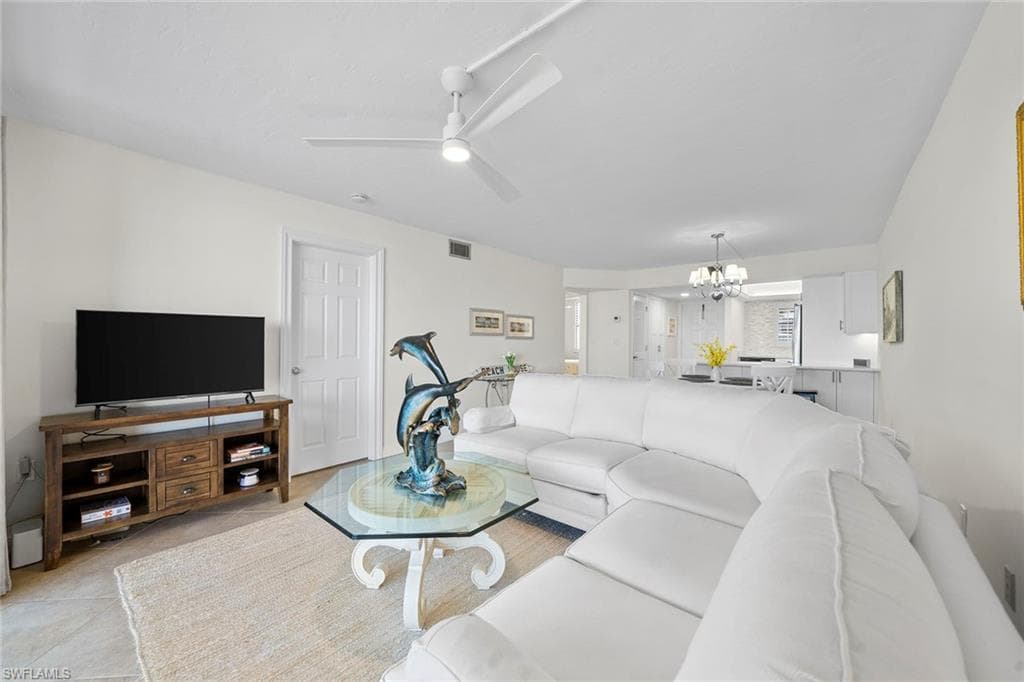 271 Southbay Dr 222, Naples, FL 34108-13