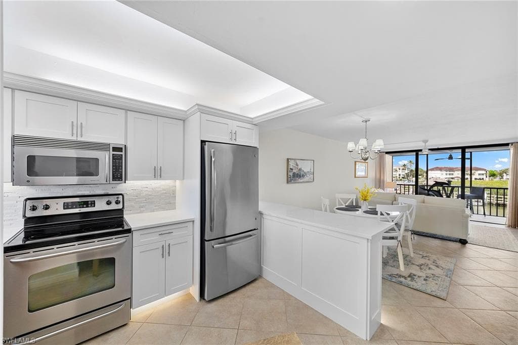271 Southbay Dr 222, Naples, FL 34108-6