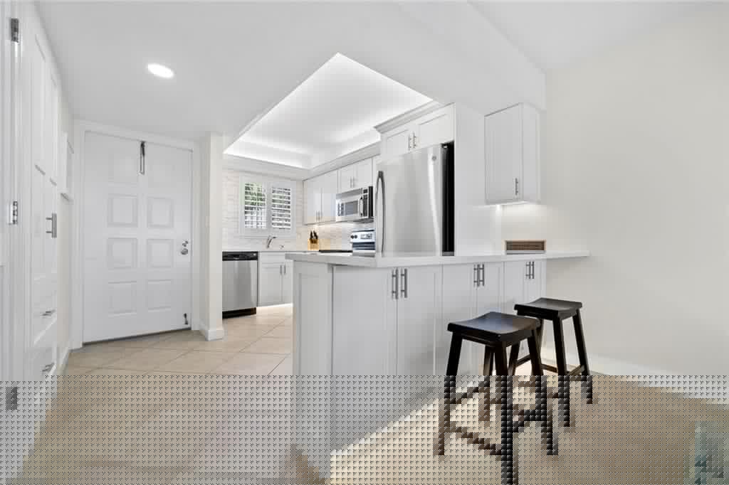 271 Southbay Dr 222, Naples, FL 34108-7