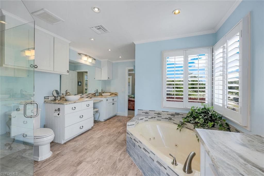 13033 Coco Plum Ln, Naples, FL 34119-16