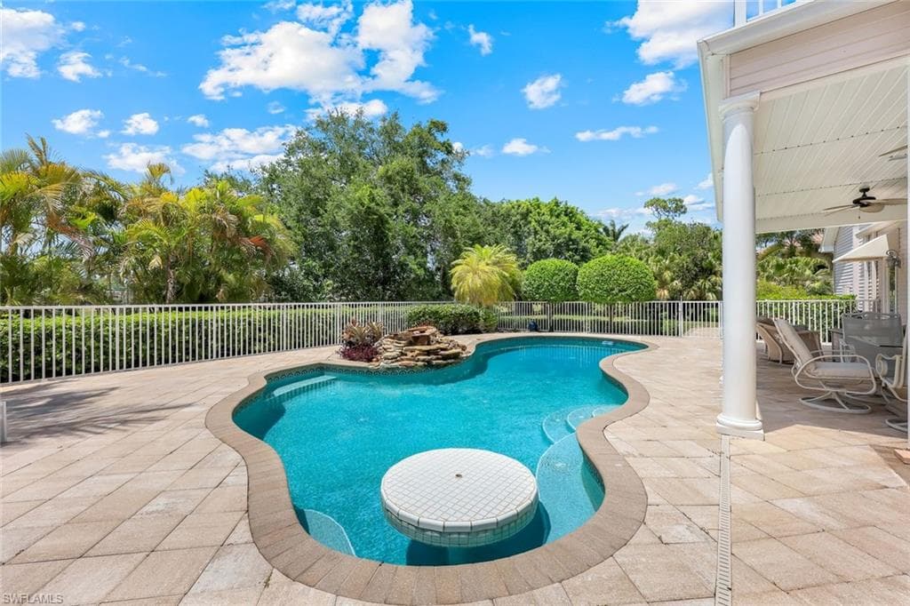 13033 Coco Plum Ln, Naples, FL 34119-29