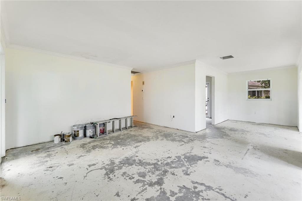 16 Kings Rd A16, Naples, FL 34112-11