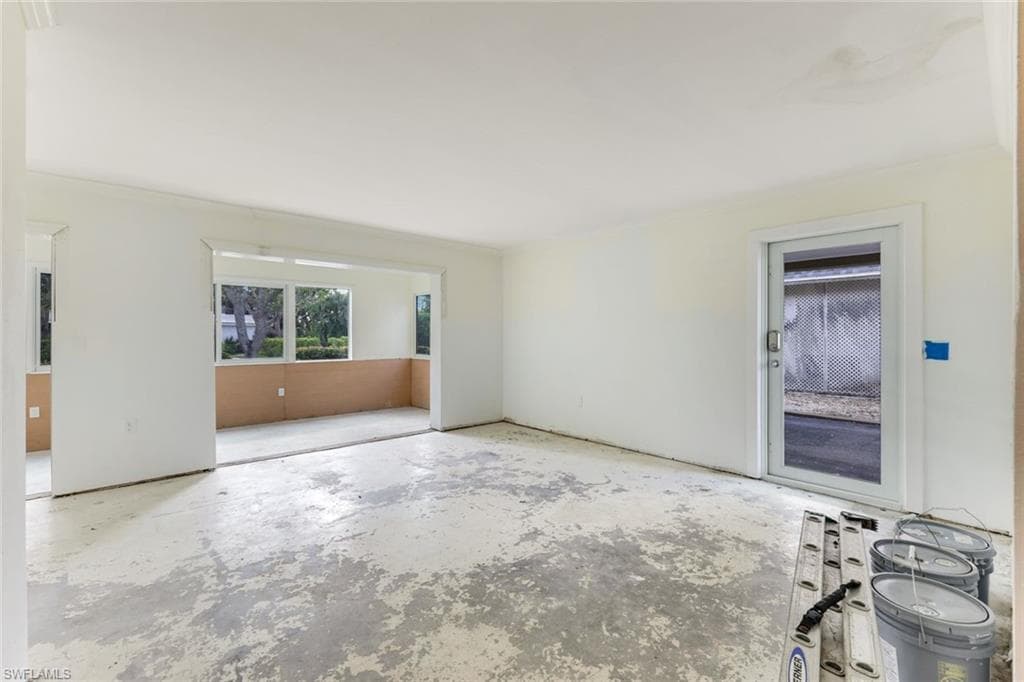 16 Kings Rd A16, Naples, FL 34112-13