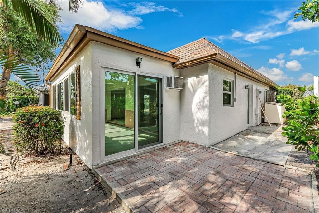 16 Kings Rd A16, Naples, FL 34112-4