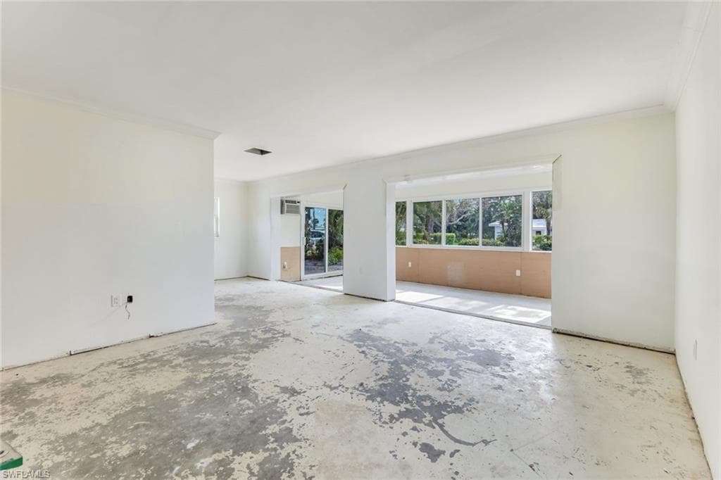 16 Kings Rd A16, Naples, FL 34112-6