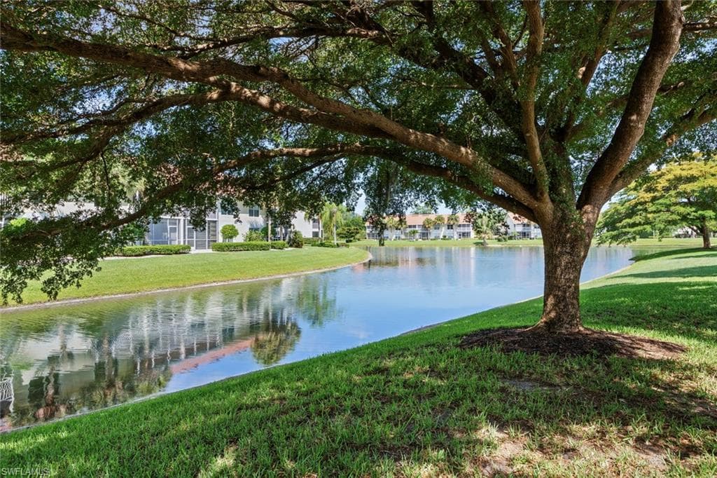 5045 Cedar Springs Dr 104, Naples, FL 34110-21