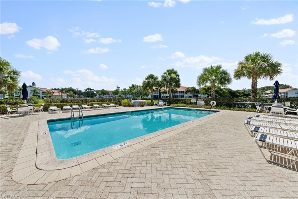 5045 Cedar Springs Dr 104, Naples, FL 34110-25