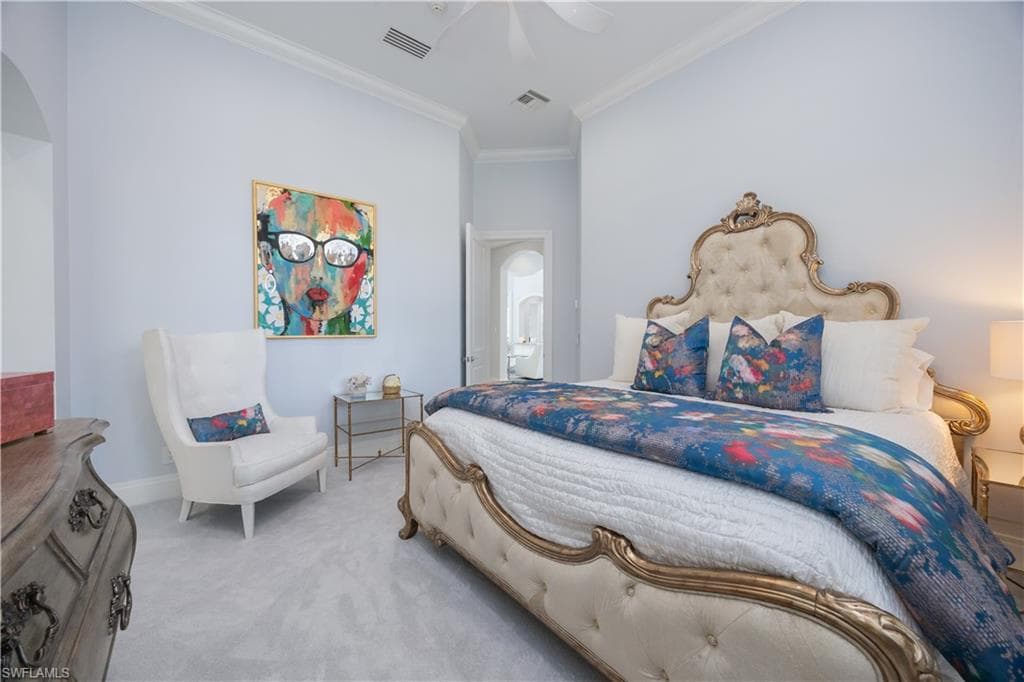 336 Edgemere Way E, Naples, FL 34105-19