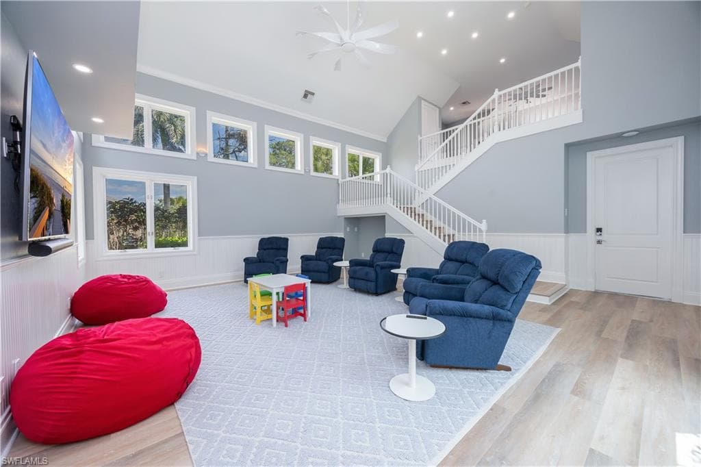 336 Edgemere Way E, Naples, FL 34105-22