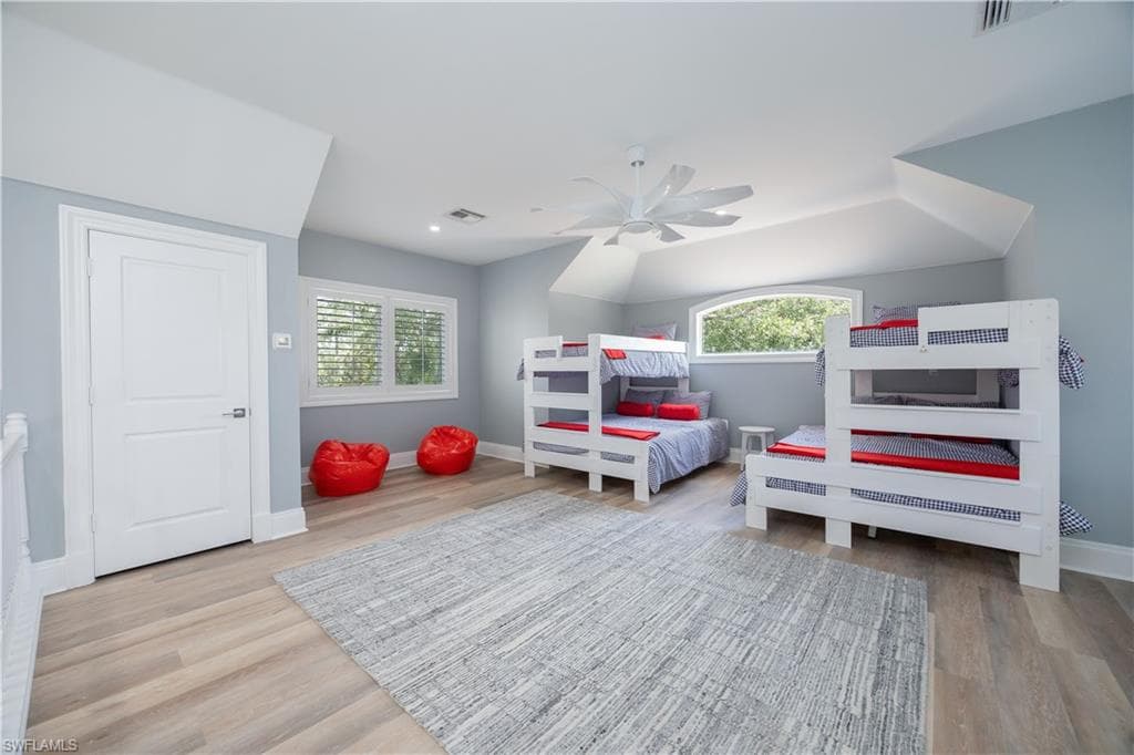 336 Edgemere Way E, Naples, FL 34105-23