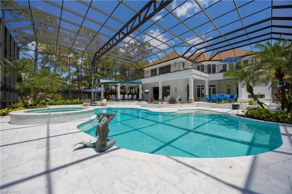 336 Edgemere Way E, Naples, FL 34105-34