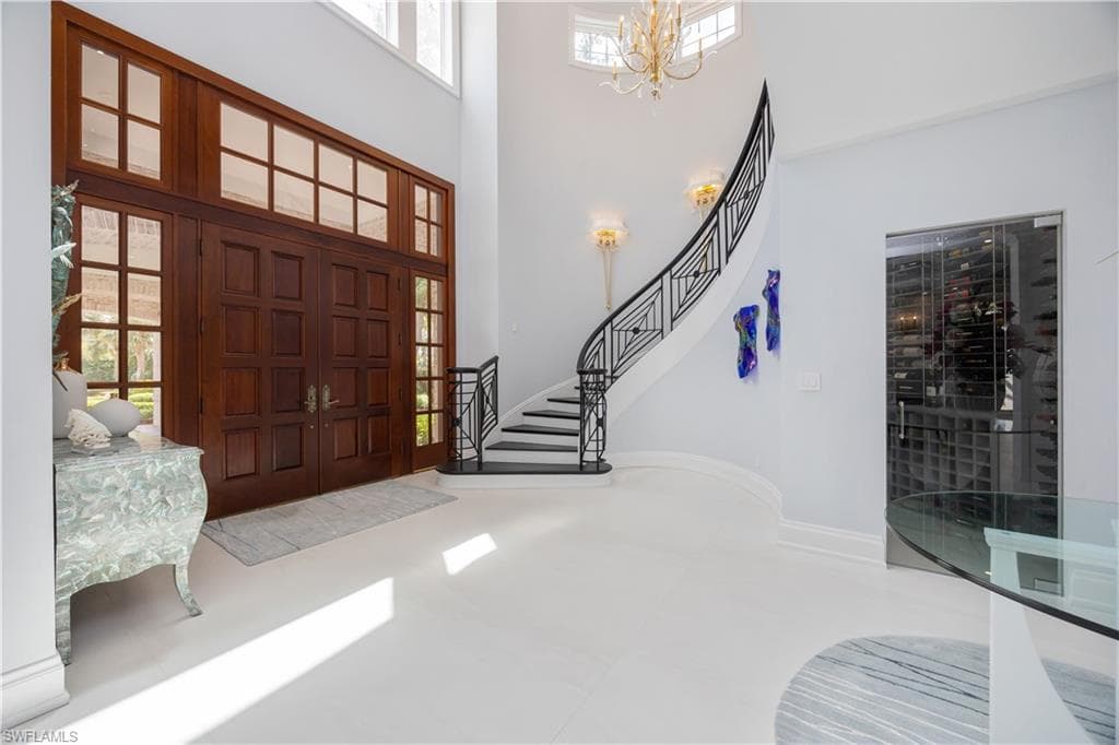 336 Edgemere Way E, Naples, FL 34105-3