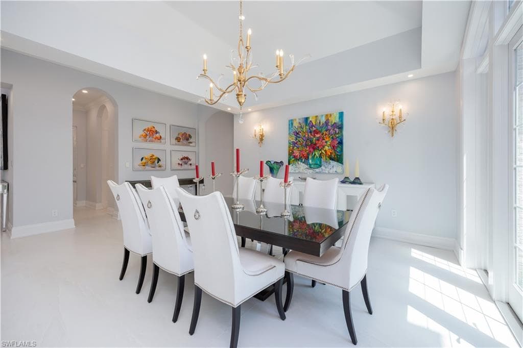 336 Edgemere Way E, Naples, FL 34105-4