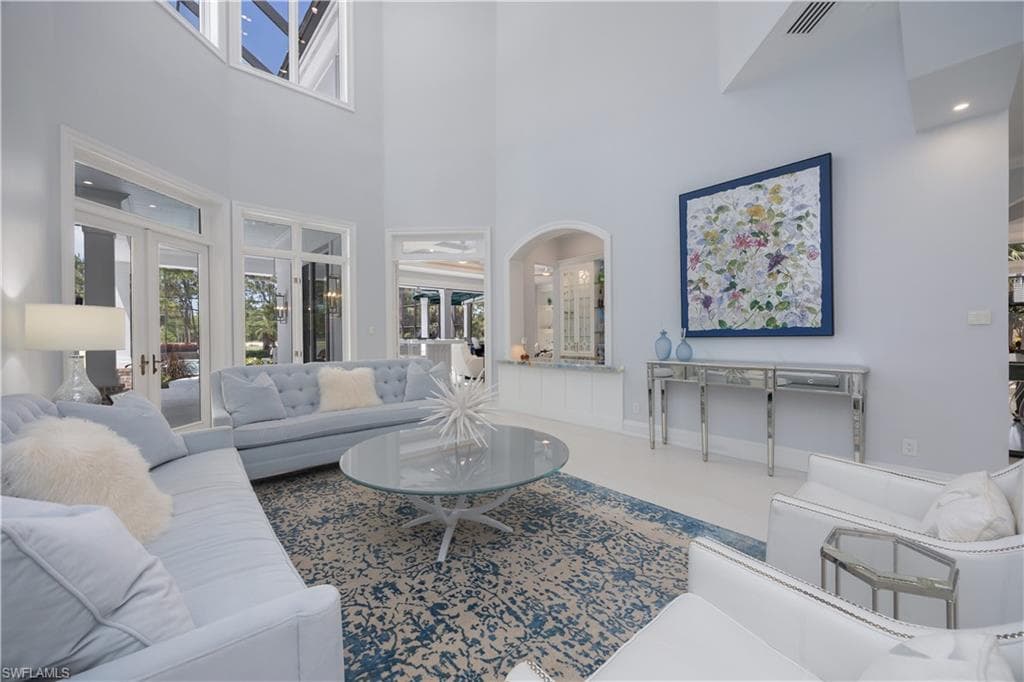 336 Edgemere Way E, Naples, FL 34105-5