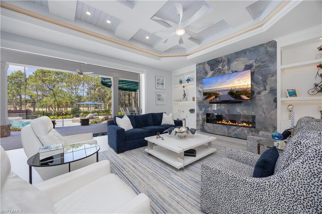 336 Edgemere Way E, Naples, FL 34105-6