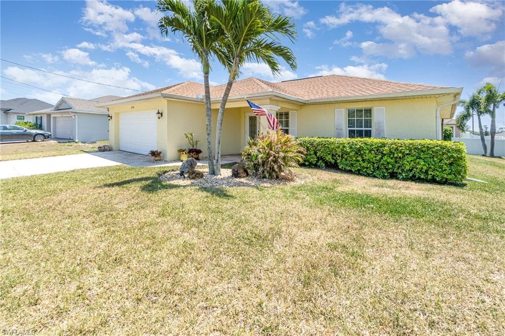 1730 34th Ln, Cape Coral, FL 33909-4