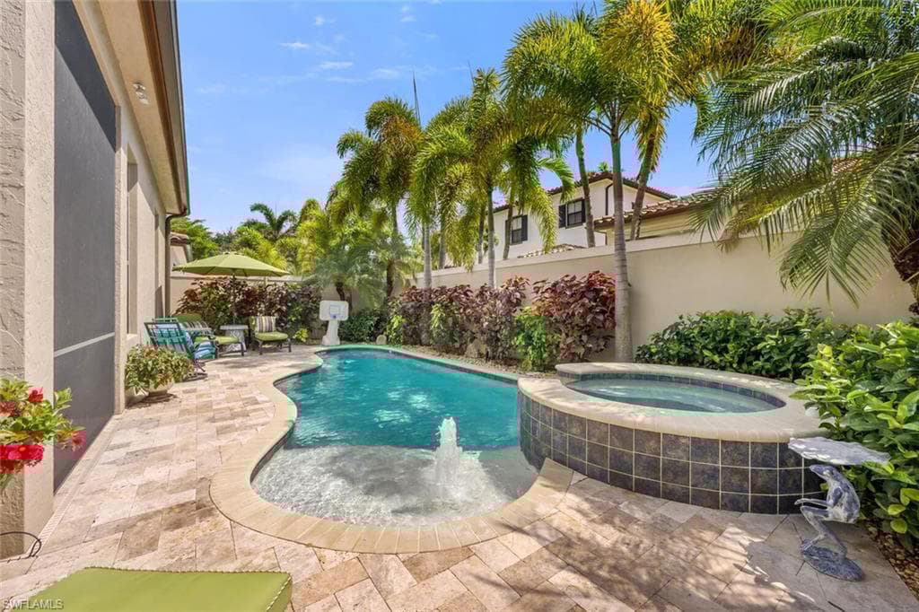 7996 Cordoba Pl, Naples, FL 34113-10