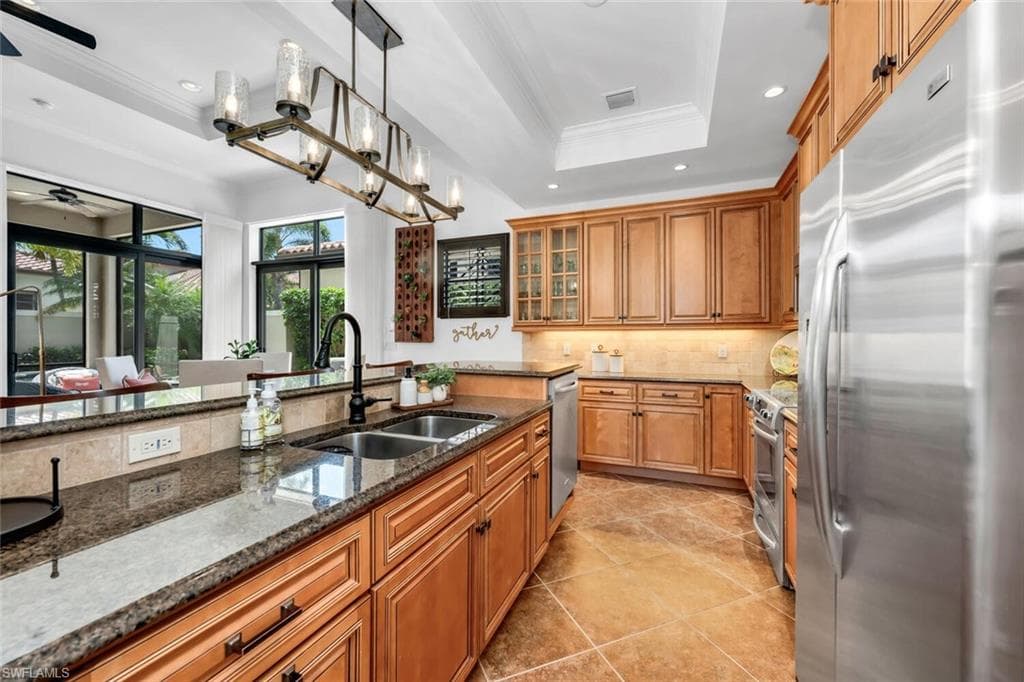 7996 Cordoba Pl, Naples, FL 34113-5