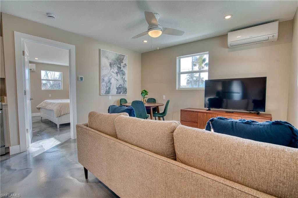 126 Mango St, Fort Myers Beach, FL 33931-9