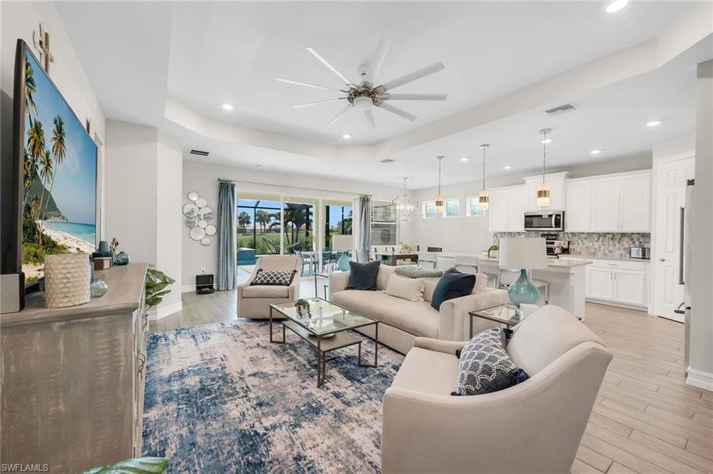 18718 Lake Hammock Dr, Naples, FL 34112-8