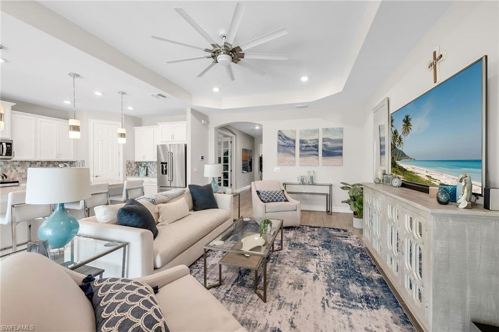 18718 Lake Hammock Dr, Naples, FL 34112-9