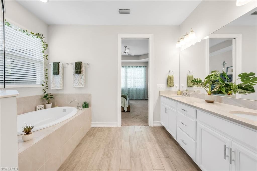 18718 Lake Hammock Dr, Naples, FL 34112-21