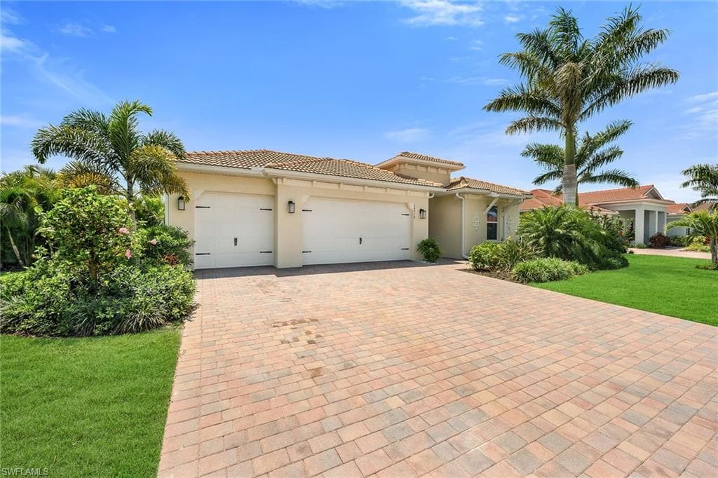 18718 Lake Hammock Dr, Naples, FL 34112-41