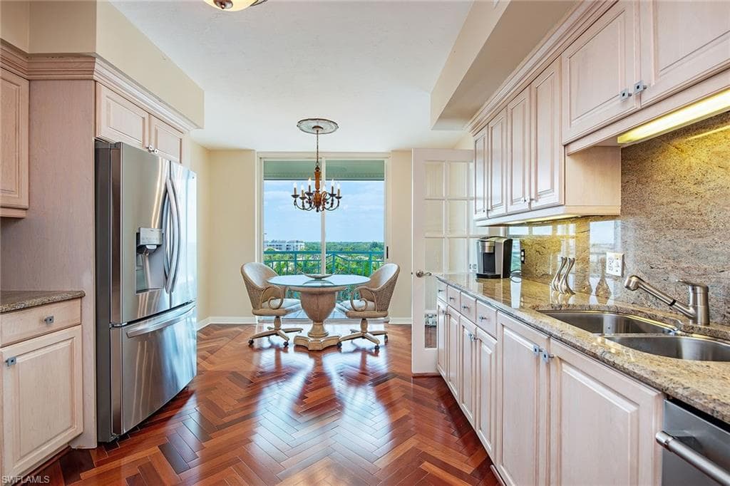 7515 Pelican Bay Blvd 7b, Naples, FL 34108-4