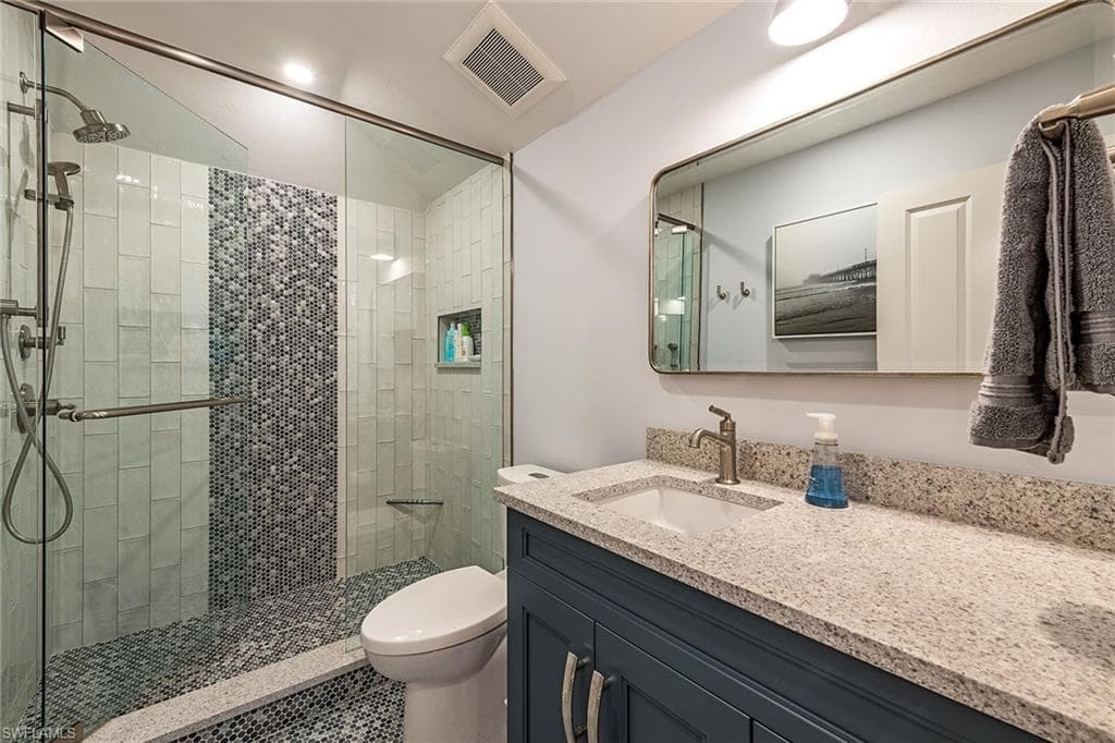 805 Pine Village Ln, Naples, FL 34108-10