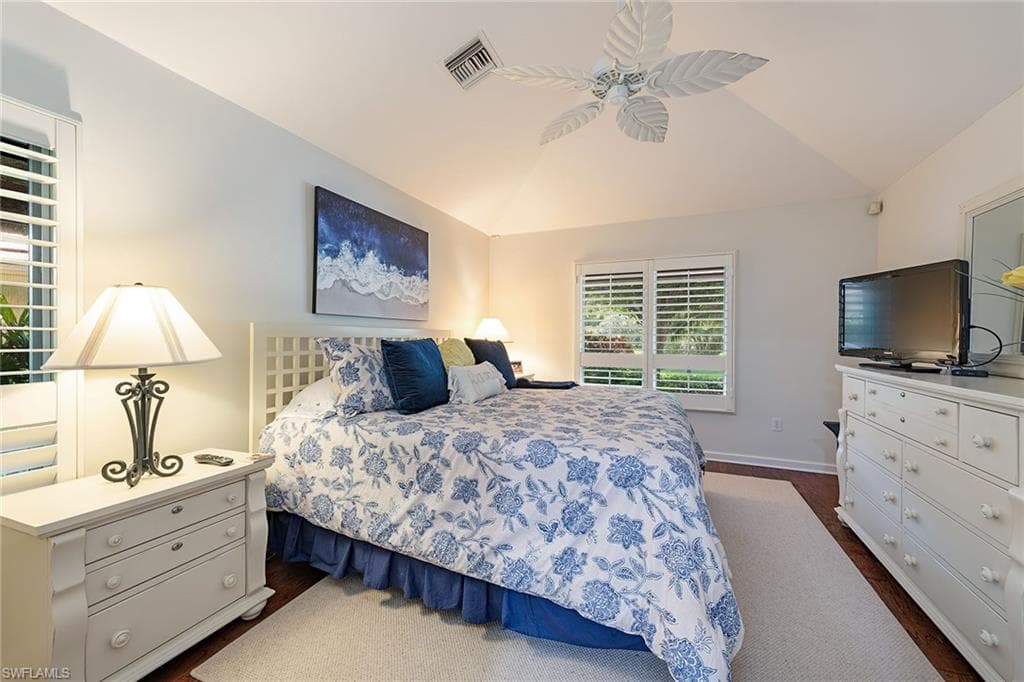 805 Pine Village Ln, Naples, FL 34108-12