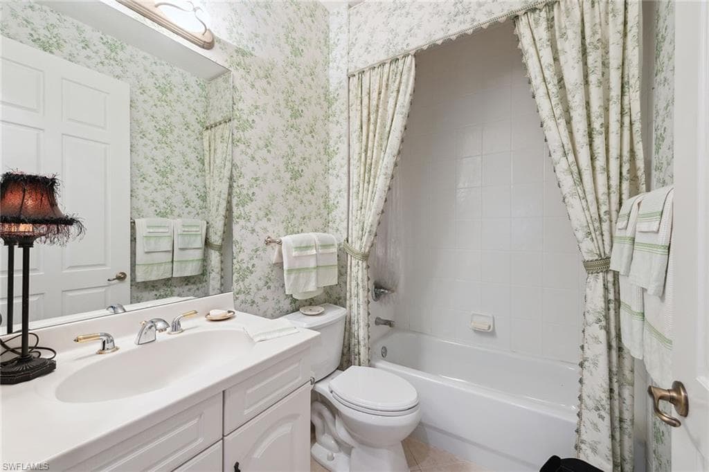 770 Regency Reserve Cir 1803, Naples, FL 34119-21