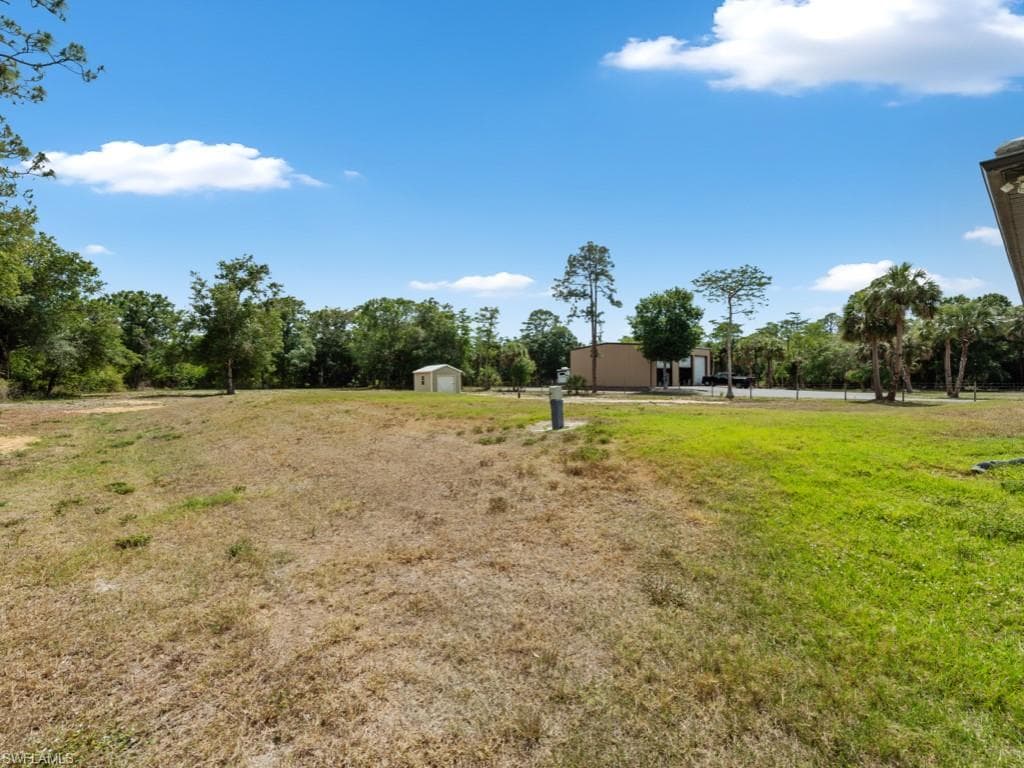 2538 4th Ave NE, Naples, FL 34120-21