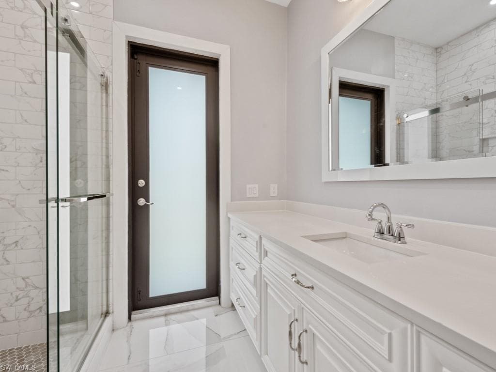 2538 4th Ave NE, Naples, FL 34120-5