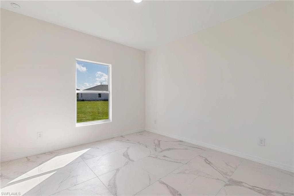 2903 Donald Ave S, Lehigh Acres, FL 33976-12