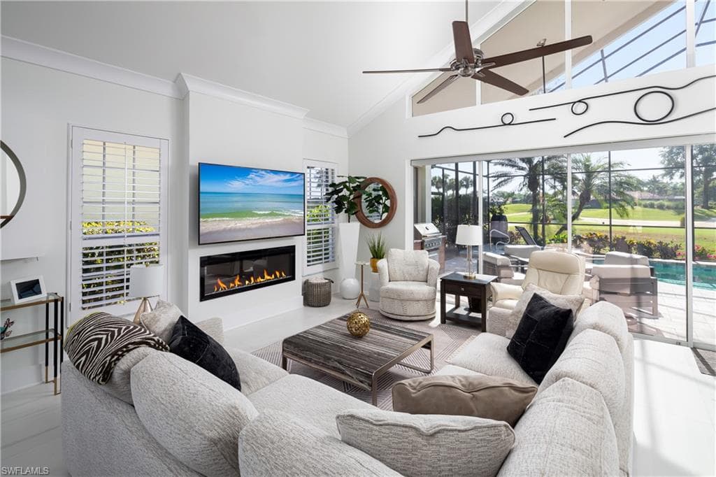 4264 Kensington High St, Naples, FL 34105-4