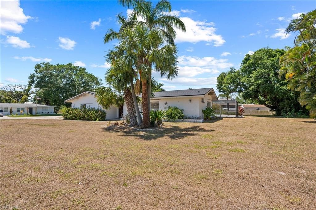 10300 Mcgregor Blvd, Fort Myers, FL 33919-28