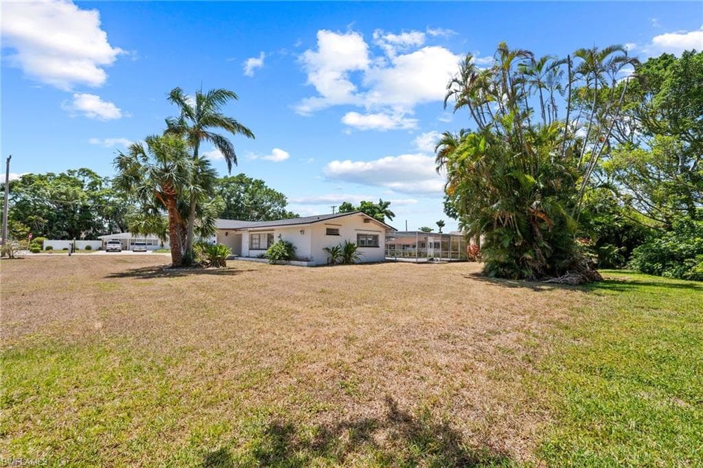 10300 Mcgregor Blvd, Fort Myers, FL 33919-29