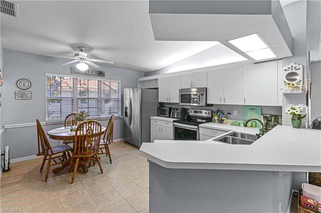 2440 Old Groves Rd C201, Naples, FL 34109-11