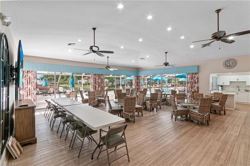 2440 Old Groves Rd C201, Naples, FL 34109-31