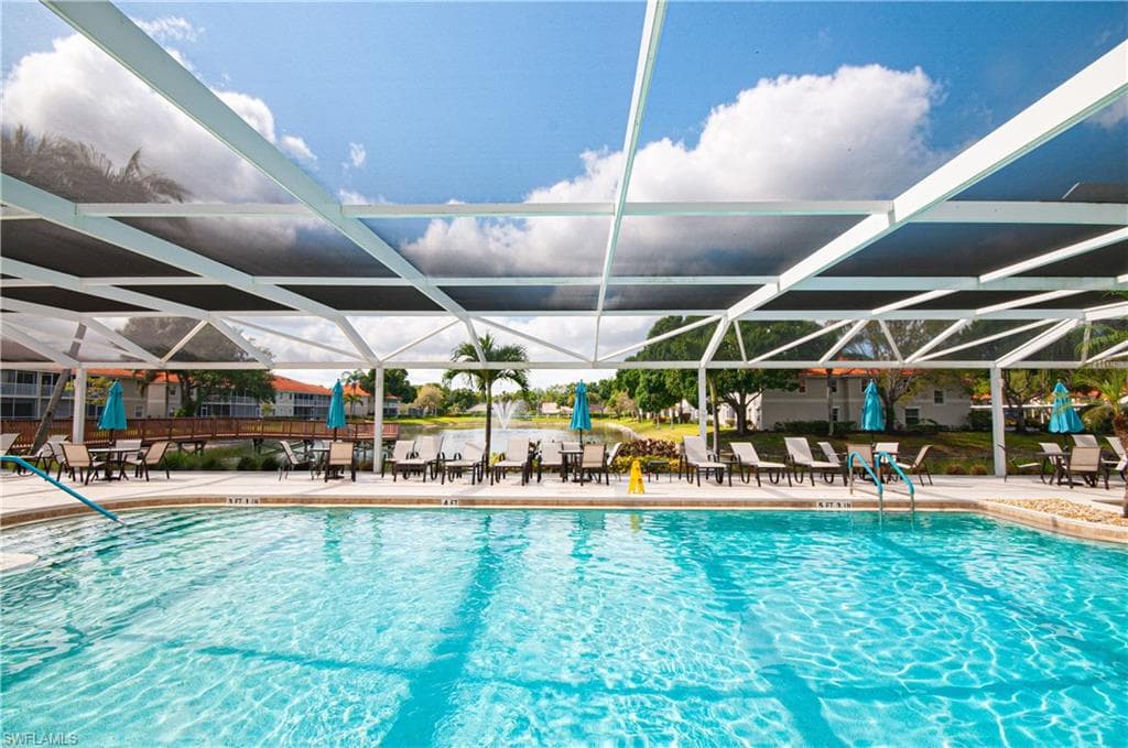2440 Old Groves Rd C201, Naples, FL 34109-34