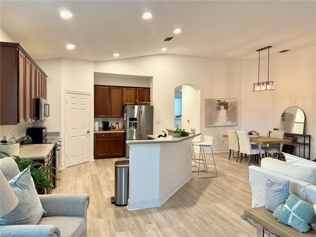 1252 Rialto Way 202, Naples, FL 34114-14