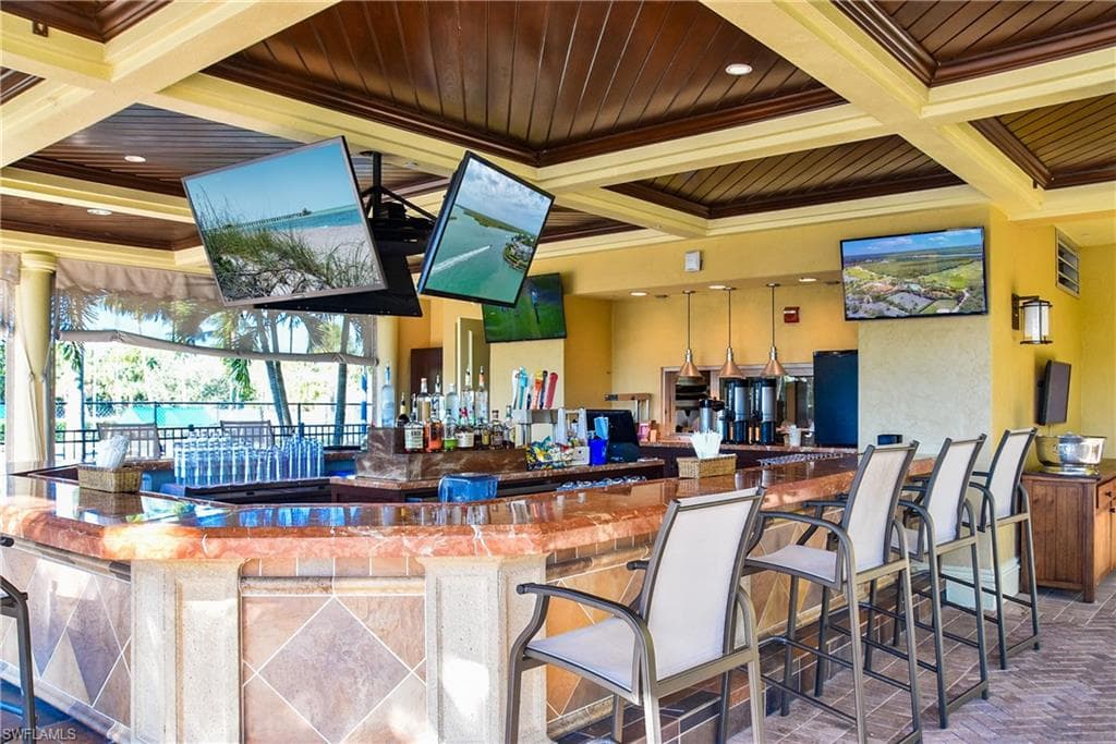 1252 Rialto Way 202, Naples, FL 34114-32