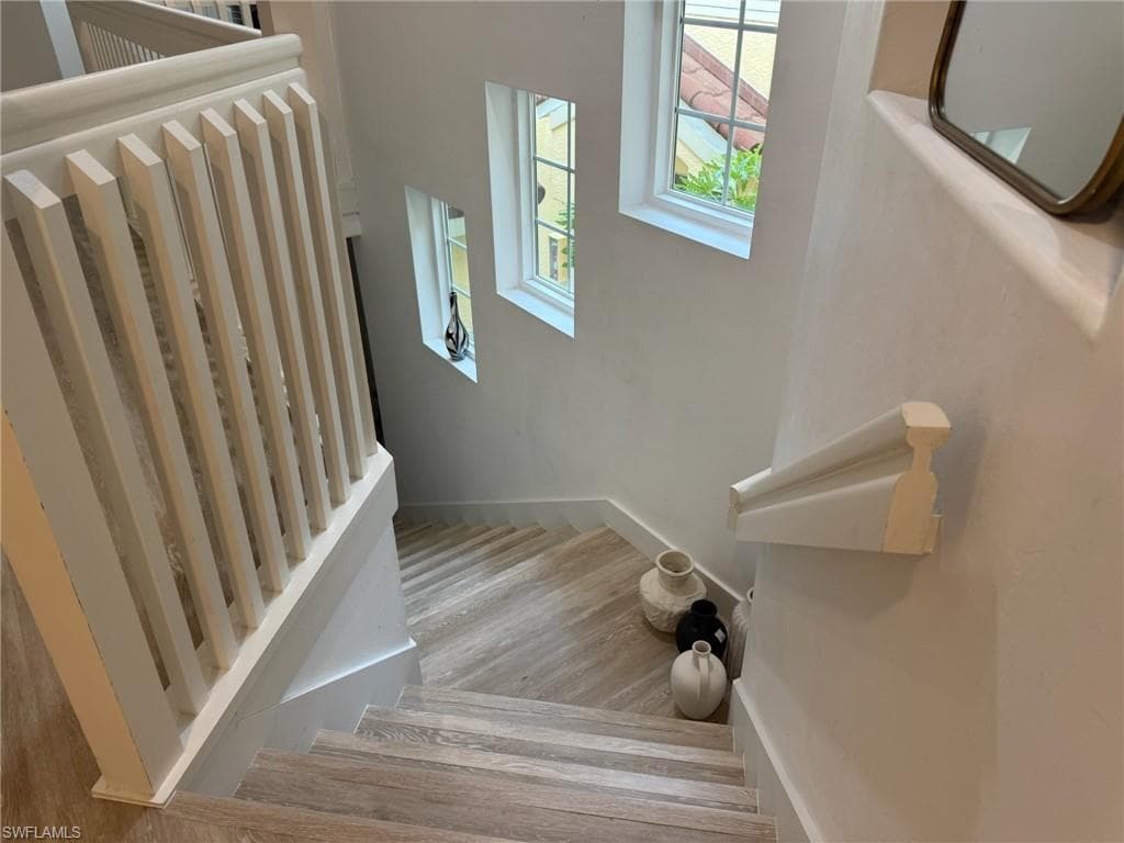 1252 Rialto Way 202, Naples, FL 34114-6