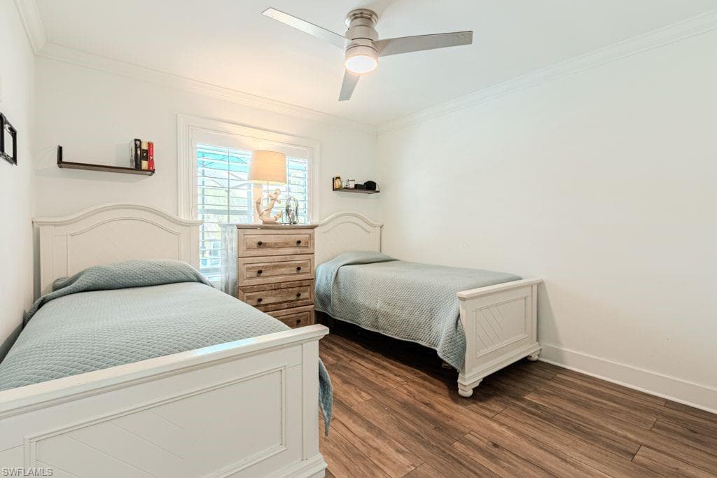6195 Green Blvd, Naples, FL 34116-10